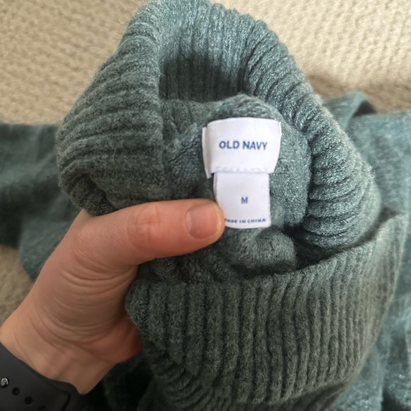 Old Navy - Green Knit Turtlneck Sweater - Picture 5 of 5